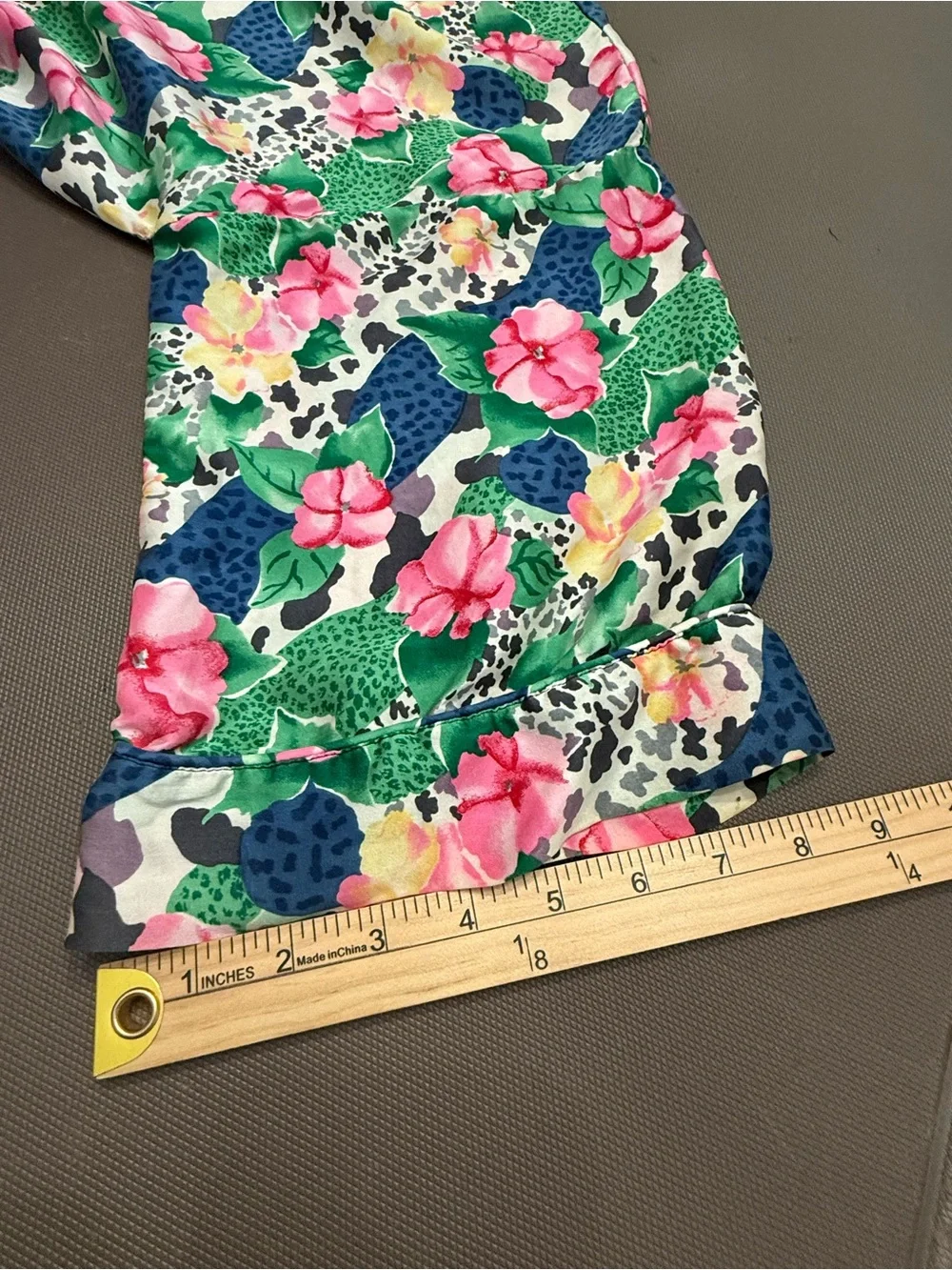 VTG Victoria’s Secret 100% Silk Kimono Robe Floral Animal Print No Belt One Size